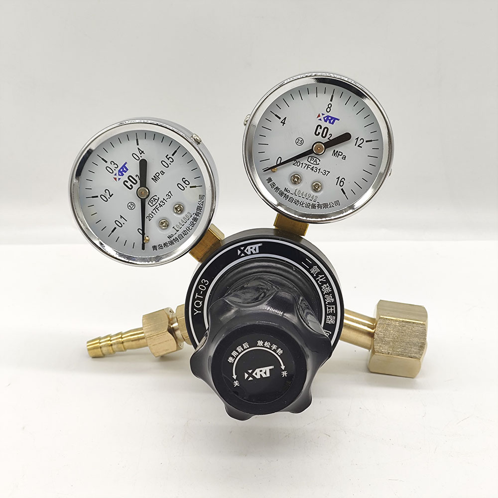 二氧化碳減壓器YQT-03，0.6x16mpa.jpg